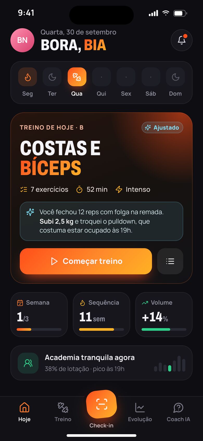 Início do app do aluno com treino do dia, semana e lotação da academia