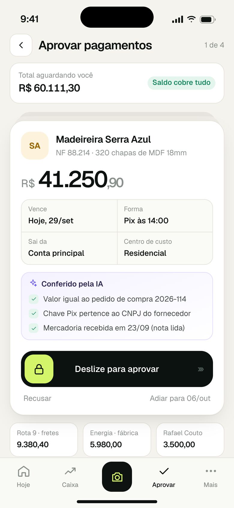 Aprovação de pagamento no celular com conferência da IA